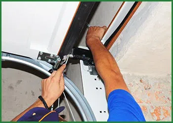 Quality Garage Door Burlington, MA 781-412-4401 - garagedoor-spring-repair-t-21-gr-39m